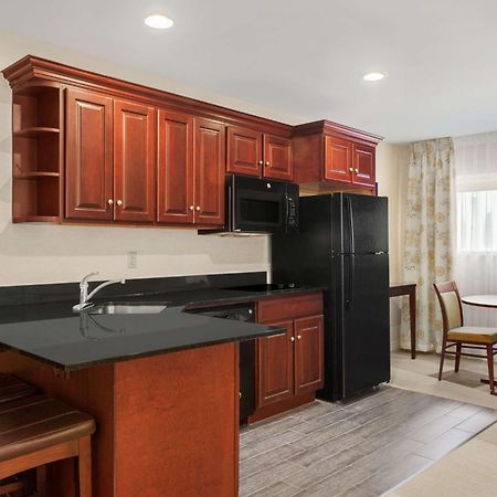 Hampton Inn Burlington - Colchester Esterno foto