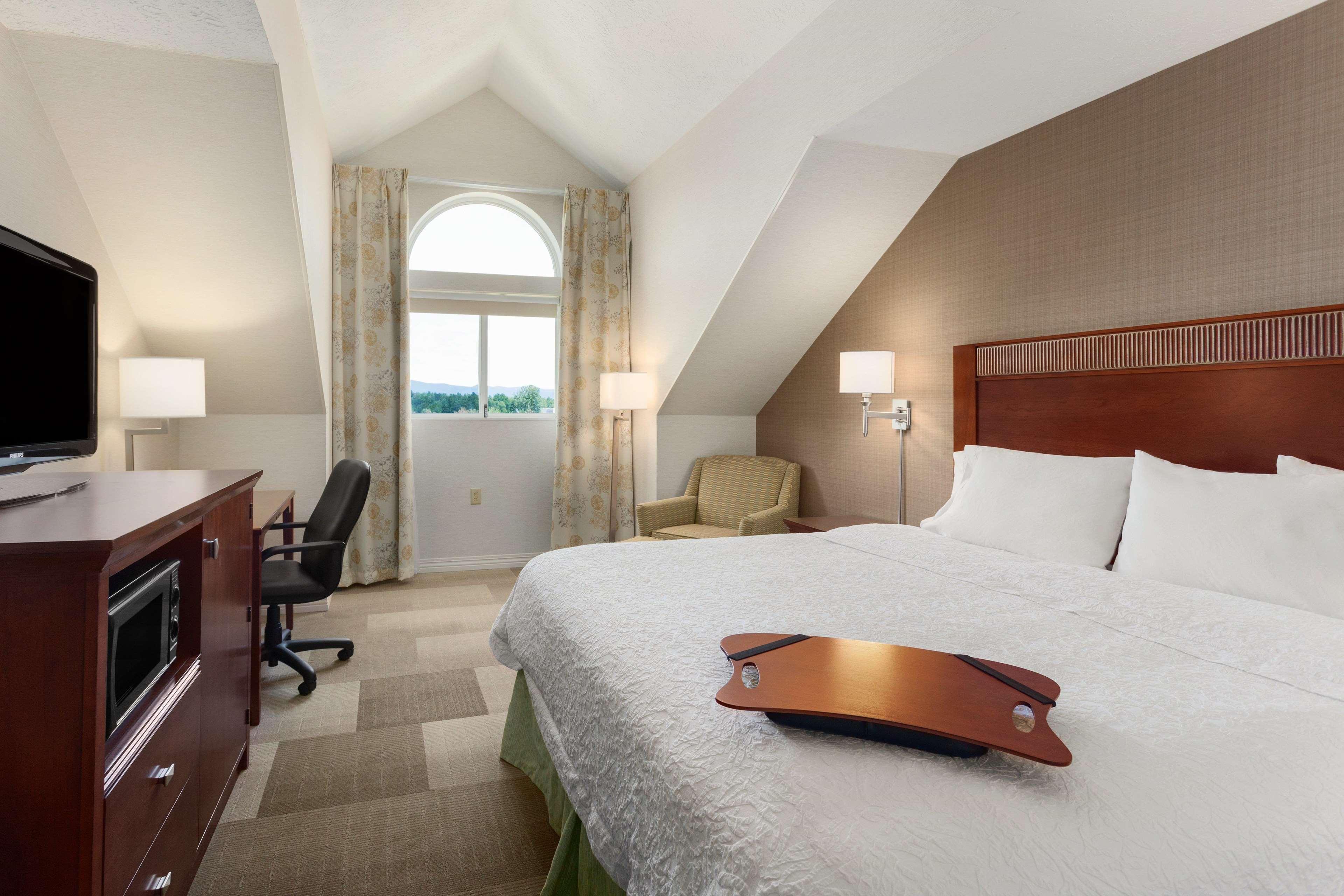 Hampton Inn Burlington - Colchester Esterno foto