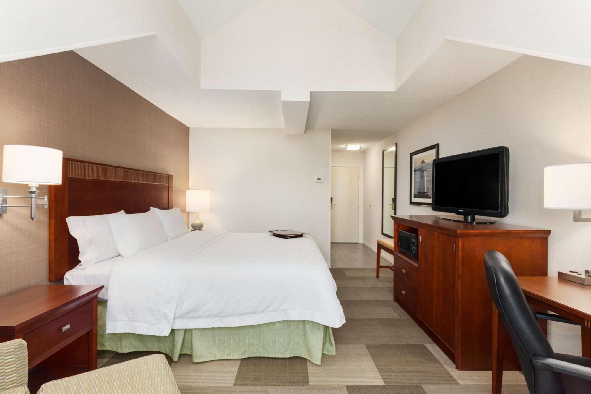 Hampton Inn Burlington - Colchester Esterno foto