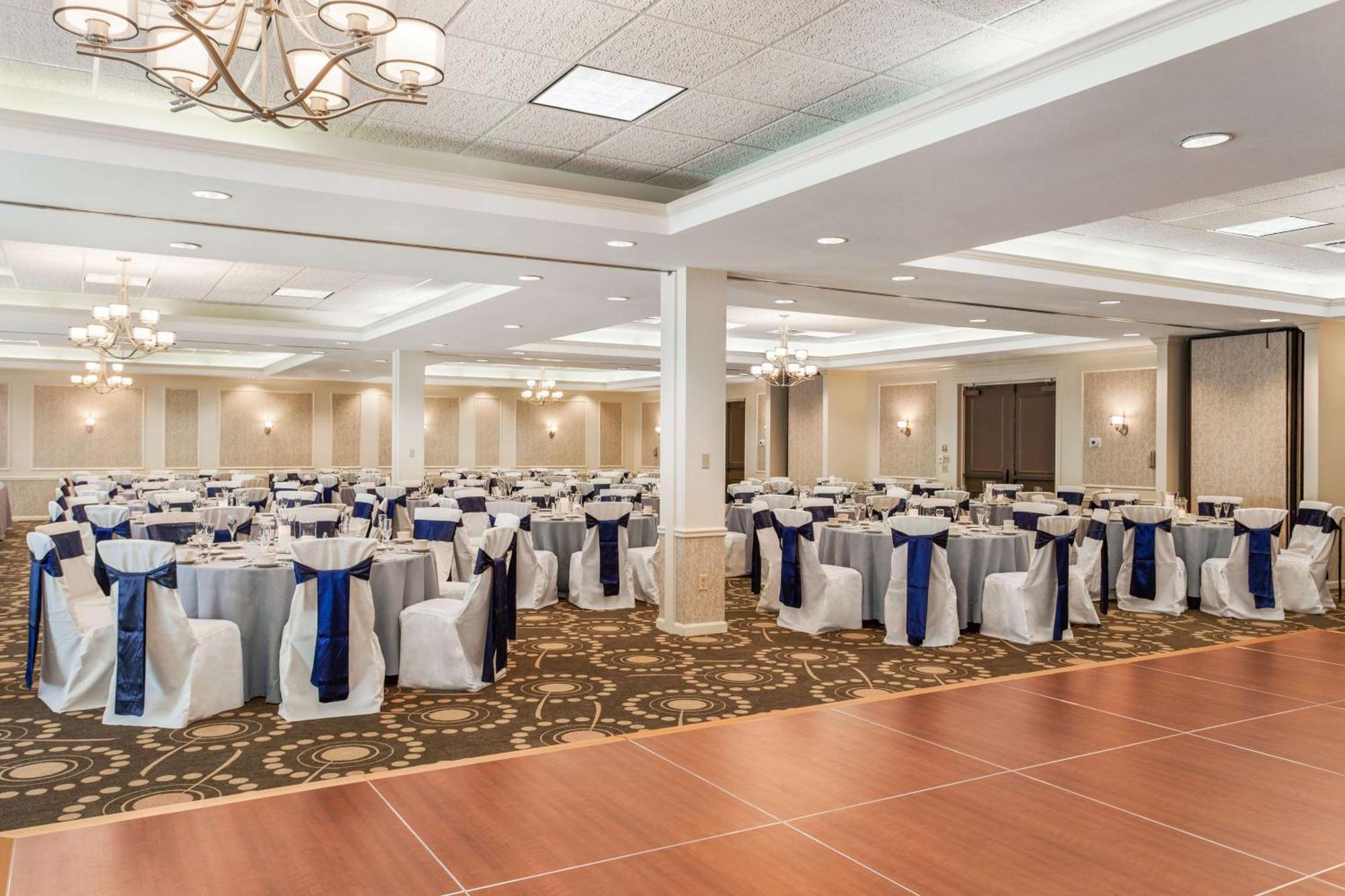 Hampton Inn Burlington - Colchester Esterno foto